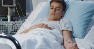 Благовещенский школьник, спрыгнувший с 8 этажа из-за плохих отметок - будет жить!