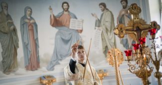 Грех ли продолжать посещать собрания сектантов?
