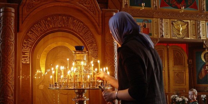 Нужно ли ходить в храм, если его посещение не приносит радости?