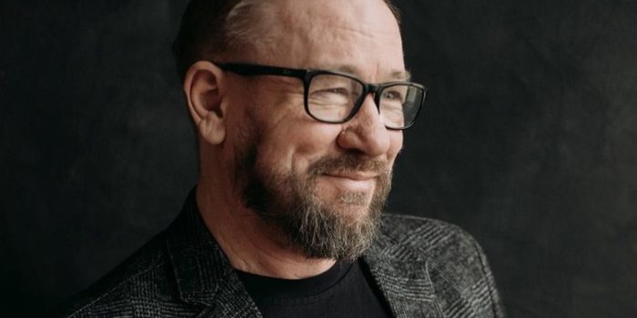 Основатель "Нового поколения" Алексей Ледяев учит как вести партизанскую войну на территории РПЦ